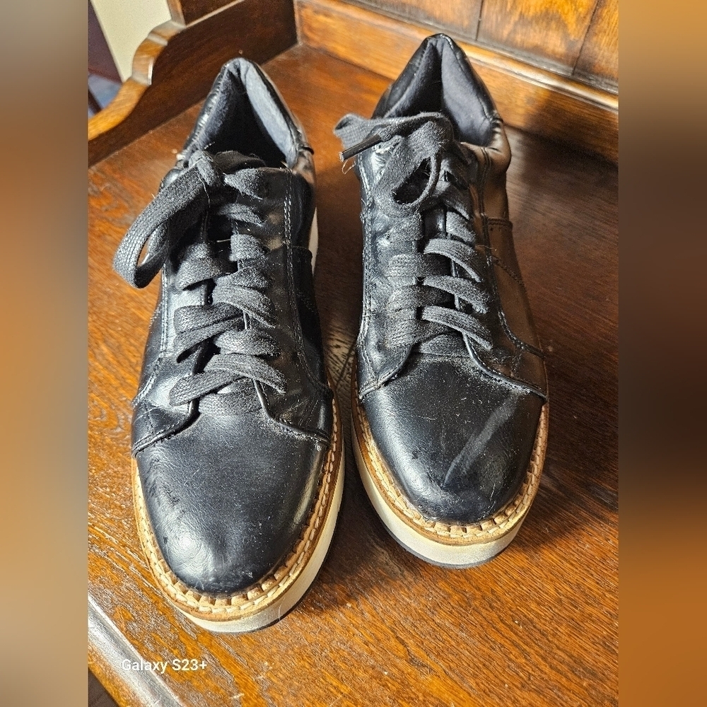 Shu Shop platform shoe size 9. - Picture 3 of 16